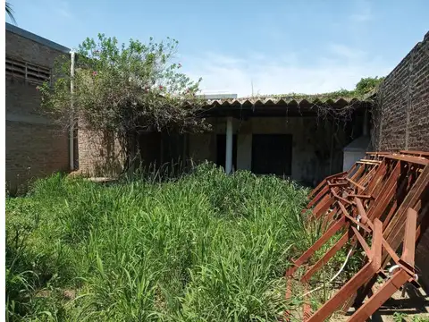 Vde. 2 GALPONES, terreno de 20*34 m2 en Bqueras