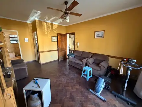 Casa en venta a refaccionar en barrio Dalmine viejo