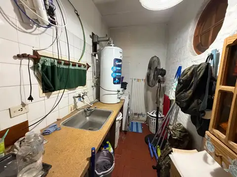 Casa en venta a refaccionar en barrio Dalmine viejo