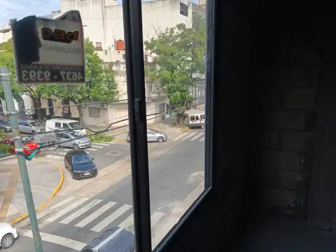 Local en Alquiler en Flores Norte, $ 1.800.000