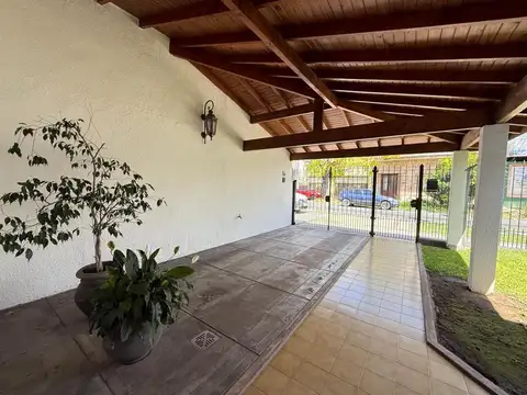 Laprida 1600