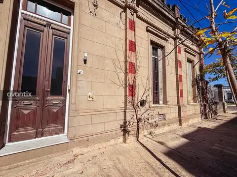 Casa moderna en alquiler a metros de Bv. Lehmann