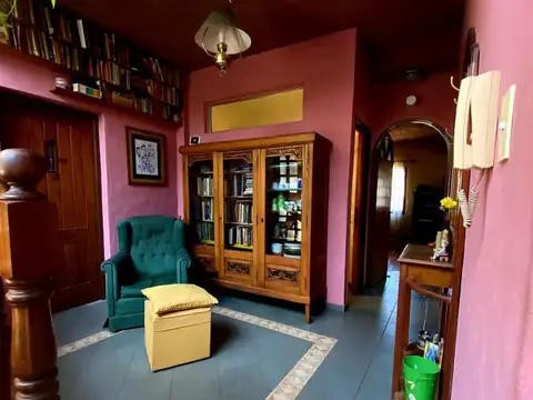 Casa 5 ambientes con 2 baños