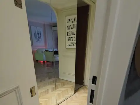 SEMIPISO CON COCHERA Y BAULERA