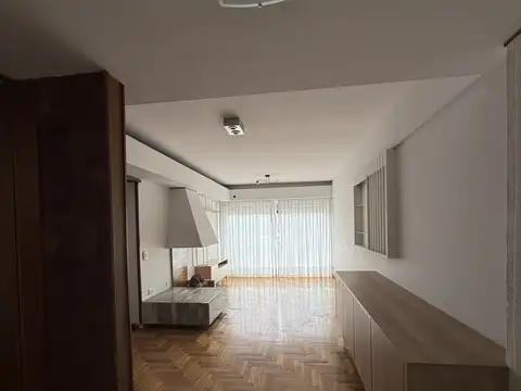 EXCELENTE 4 AMBIENTES CON BALCON AL FRENTE, VISTA ABIERTA, LUMINOSO- GRAN CALIDAD DE CONSTRUCCION!