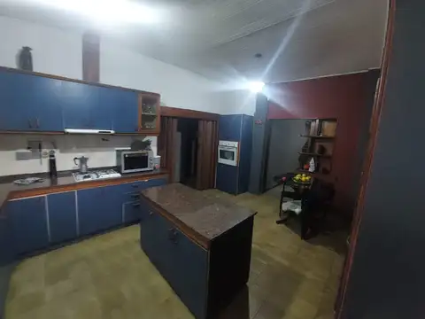 Casa 5 ambientes con 1 baño