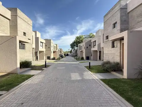 Dúplex de 3 dormitorios en venta en Argello - IDEAL RENTA