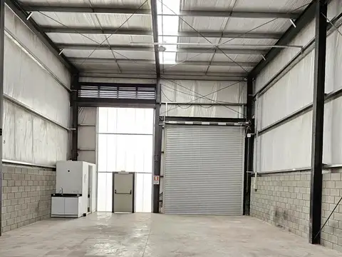 Galpon en Alquiler 10  mts Frente