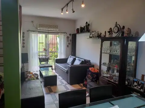 Depto Tipo Casa en Venta de 5 ambientes