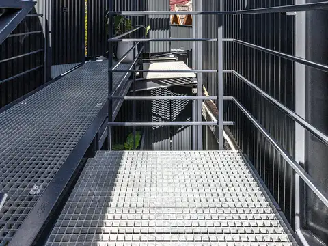 Gutenberg 3800, Piso 1