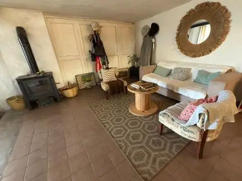 Casa 4 ambientes con 1 baño