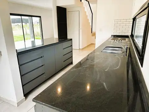 Casa en Alquiler al Noreste