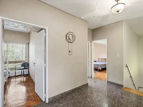 Casa Lote Propio 6 ambientes en Parque Avellaneda
