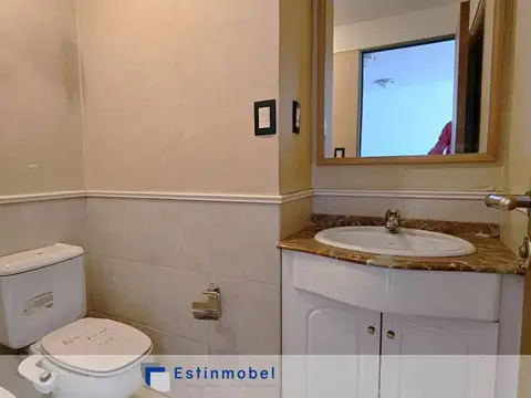 Oficina 7 ambientes con 3 baños