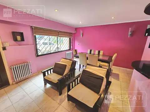 Casa 5 ambientes con 2 baños