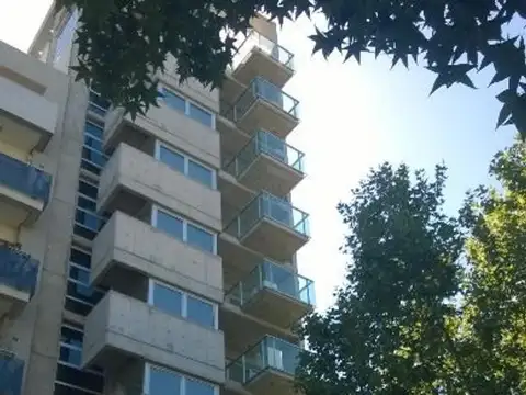 Piso 3 Amb C/Cochera cubierta Sarmiento 1010 Quilmes Este