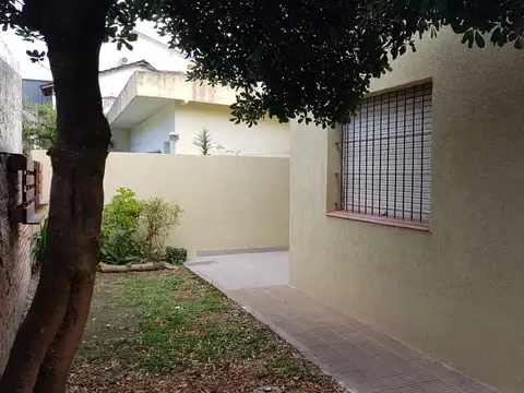 Avenida Andrés Rolón 2000