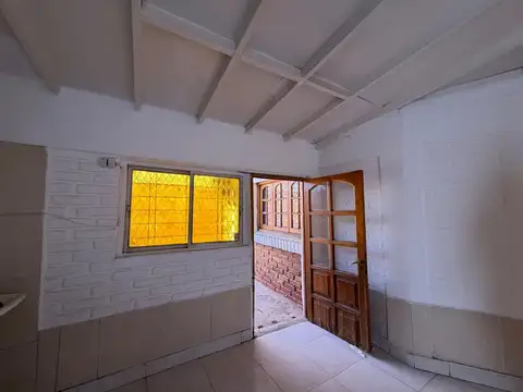 VENTA CASA CON DEPARTAMENTO EL CHALLAO
