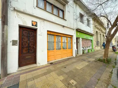 EN VENTA 2 DEPARTAMENTOS Y DOS LOCALES