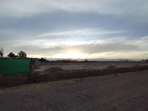 LOTE EN BARRIO CERRADO-LUNLUNTA