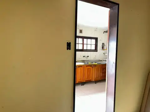 Depto Tipo Casa en Alquiler en Moron, $ 790.000