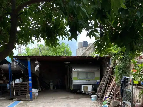 Casa 10 ambientes con 3 baños