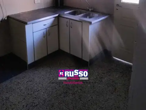 Alquiler PH al frente 3 ambientes