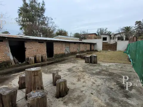 Lote con construcción para arrancar vivienda