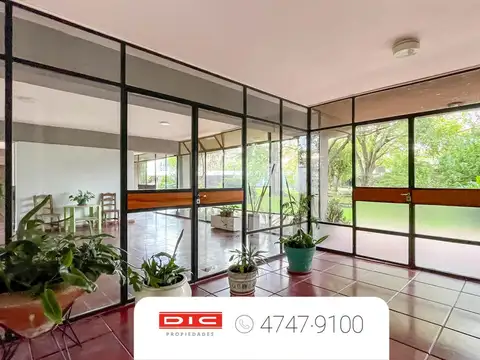 Intendente neyer  al 600, entre Charcas y Maestro santana