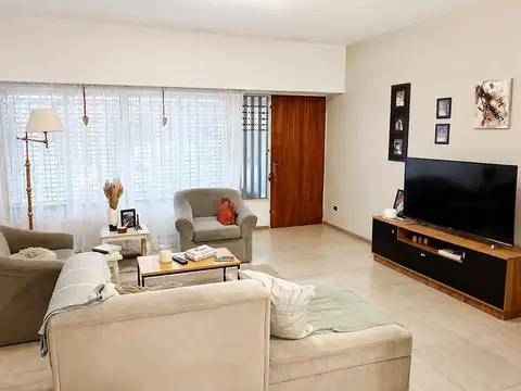 Casa en Venta en Ramos Mejía, USD 184.800