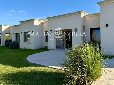 Casa en Venta en Santa Matilde, USD 334.000