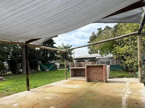 Se Vende Casa A Refaccionar Con Pileta - General Rodriguez