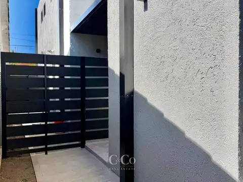 Casa 3 ambientes con 2 baños