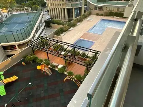 Puerto Madero | 1 Dorm c/Vestidor | Piso Alto | Vista a Piletas