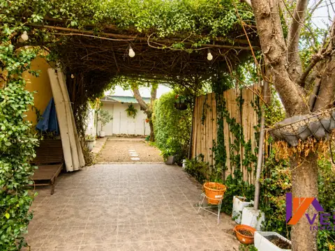 Casa 4 ambientes con 1 baño