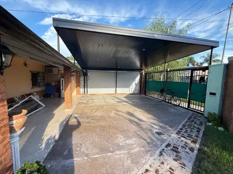 Casa 4 ambientes con 1 baño