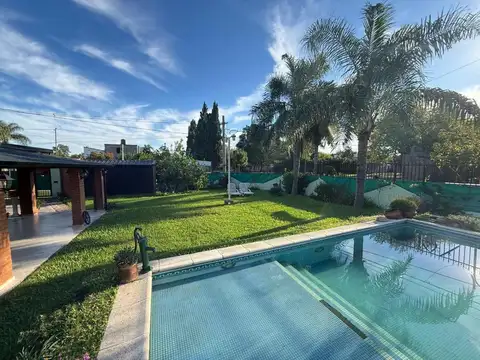 ESPECTACULAR CASA QUINTA EN SAUCE VIEJO