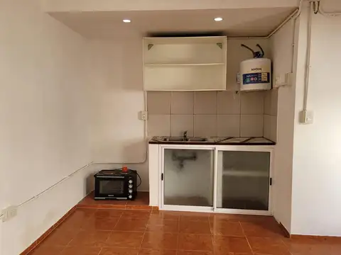 Depto Tipo Casa en Alquiler en Wilde, $ 320.000
