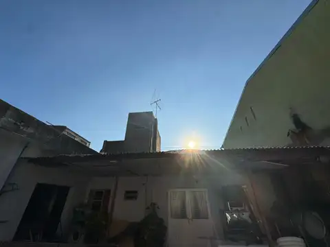 Avenida Castañares 6300