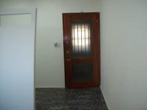 OFICINA EN VENTA ¡PLENO CENTRO DE VILLA BALLESTER!