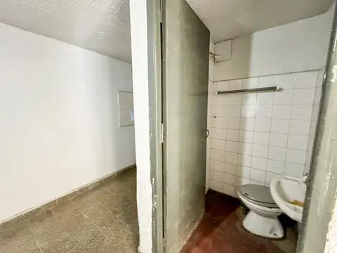 Local en Venta en Tiro Suizo, USD 100.000