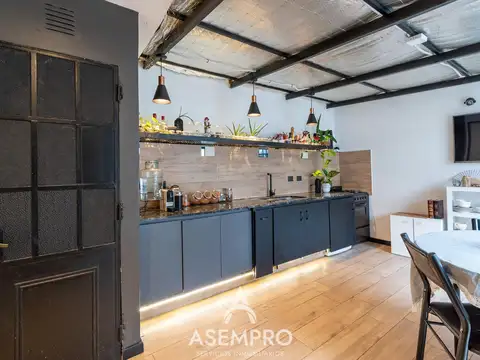 Depto Tipo Casa 6 ambientes con 2 baños