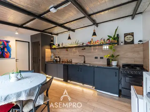 PH en Venta en Paternal 6 ambientes Reciclado de Diseño
