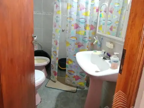 Casa 2 ambientes con 1 baño