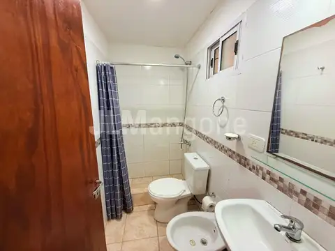 Depto Tipo Casa en Alquiler en Haedo, $ 450.000