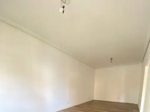 Casa 6 ambientes con 1 baño