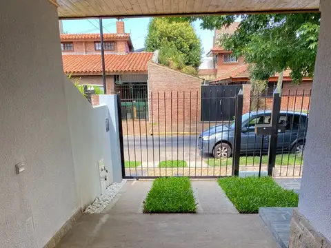 Casa en Alquiler en Martinez, $ 2.400.000