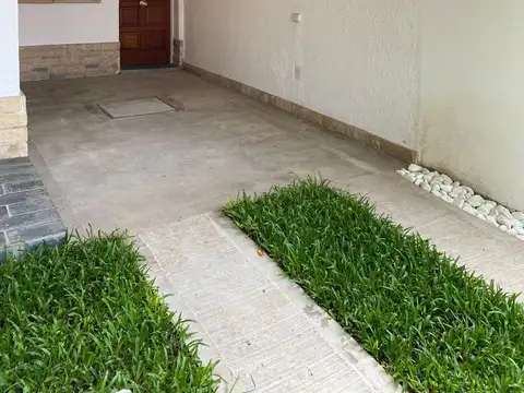 Casa en Alquiler de 3 dormitorios