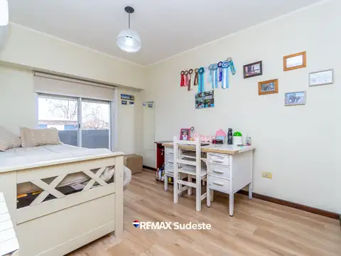 Casa 6 ambientes con 4 baños