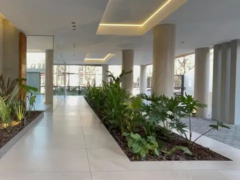 Carlos Pellegrini 900